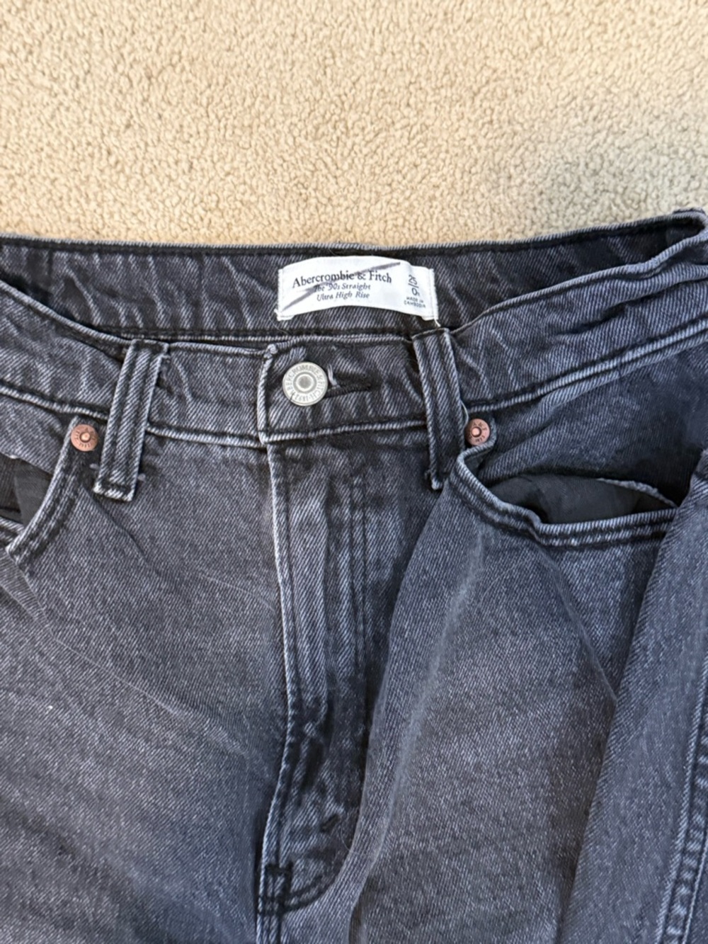 Abercrombie & Fitch Men’s Washed Black Relaxed Jeans